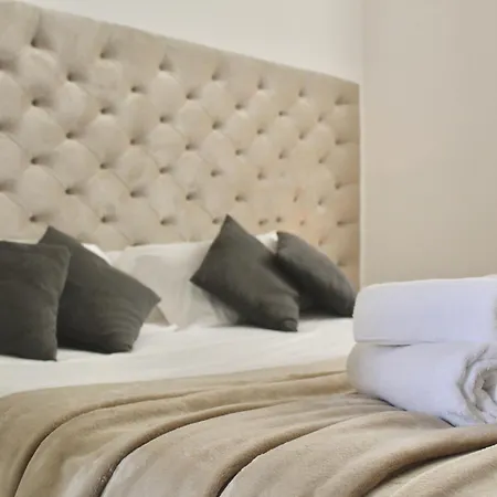 House Trevi Fountain *