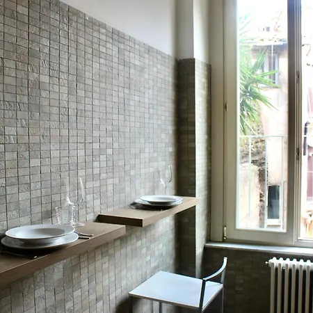 House Trevi Fountain Rom